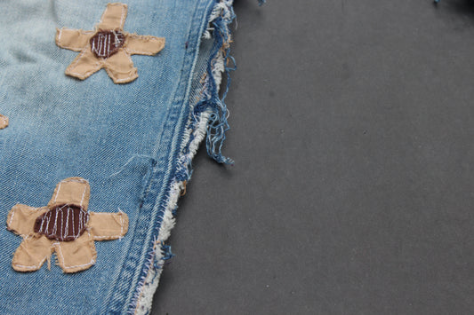 Falling Pedals 1of1 (32x32)