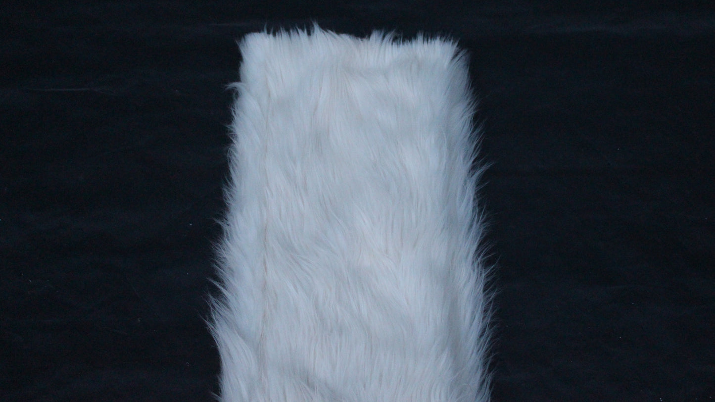 White Fur 1of1 (30x32)